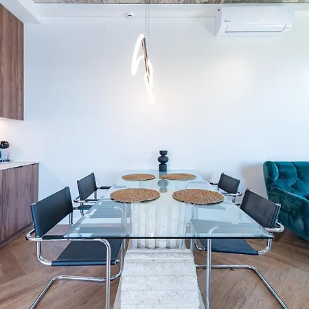 Panoramic View 1 Bd By Domvia Апартаменты *