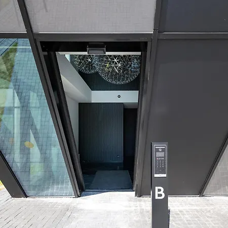 Panoramic View 1 Bd By Domvia *